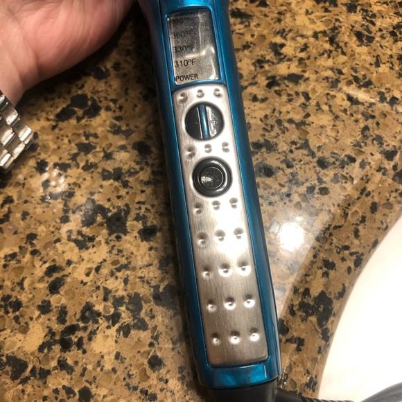 Infiniti Pro curling iron - Picture 4 of 8